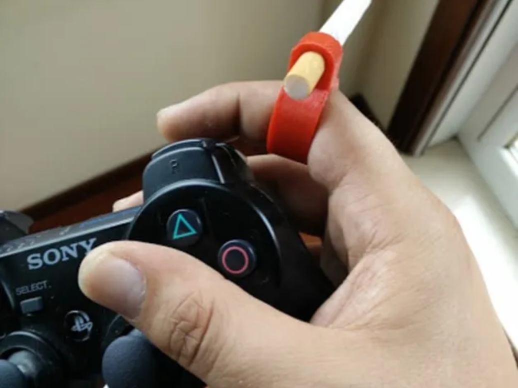 Gamer Konfor Seti Cips Maşası ve Sigara Tutacağı – Oyuncular İçin Pratik Oyun Aksesuarı, Mouse Kullanırken Atıştırmalık Tutucu Set